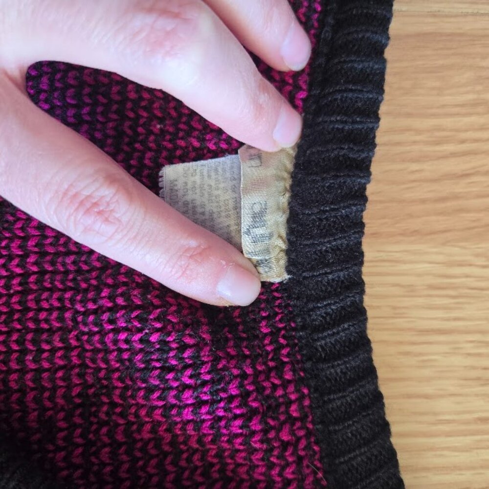 Vintage Italian Zig Zag Sweater Magenta Black Women’s Large - Picture 5 of 6